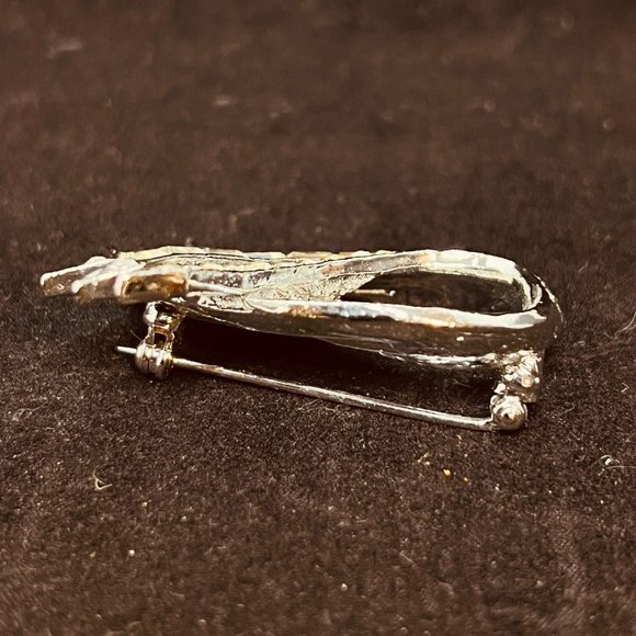 Vintage Silver Tone, Round And Baguette Clear Rhinestones Ribbon Brooch (3810) - Picture 3 of 7